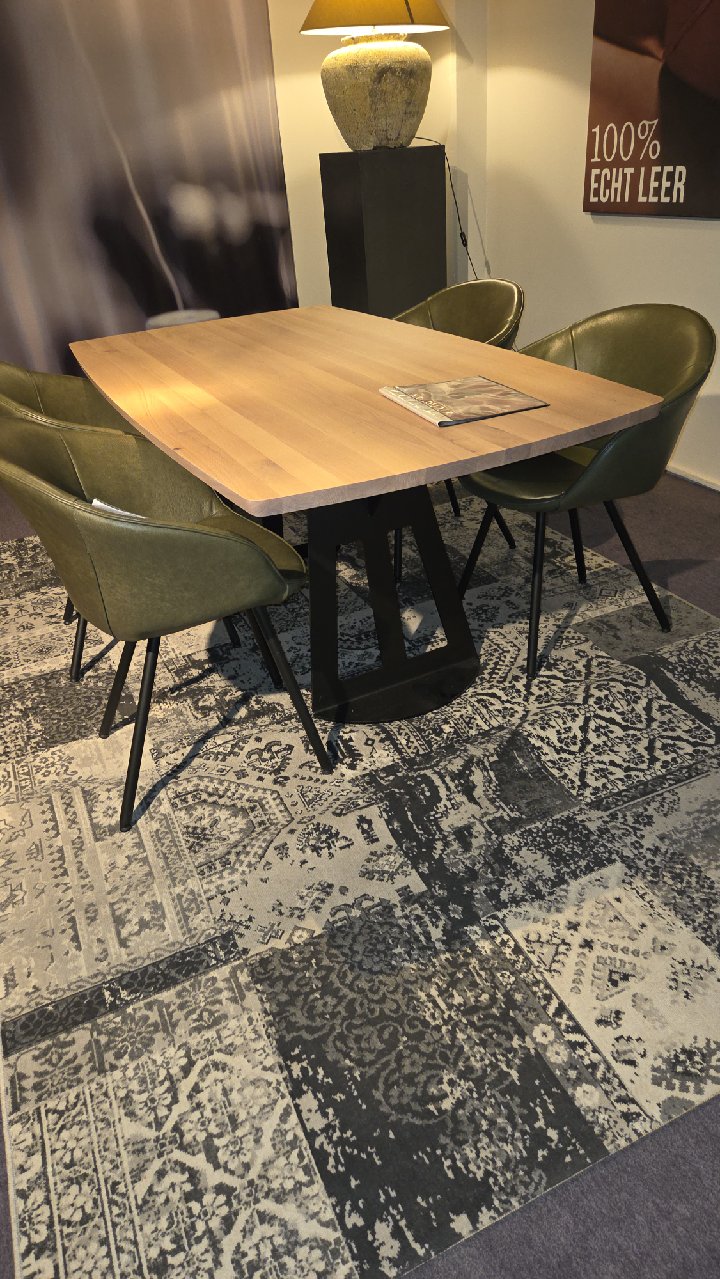 Bryan eetkamertafel  180 x 100